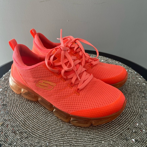 Brand New Sketcher Memory Foam Runner - Picture 1 of 5